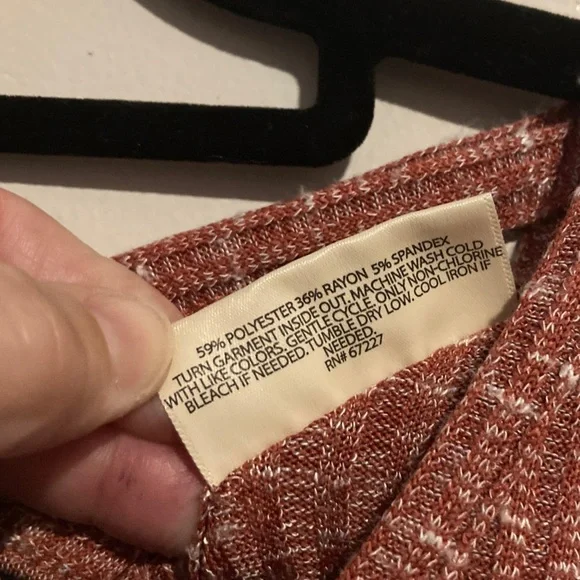 Bobbie Brooks Marled Red Cardigan with Criss-Cross Neckline - Picture 3 of 7